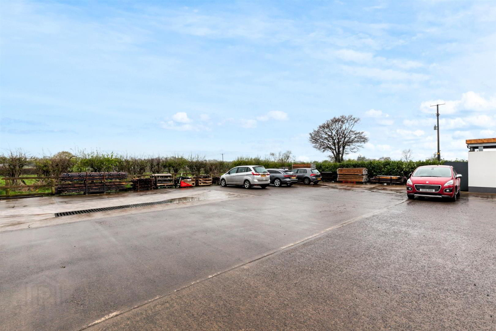 Unit 3, 108b Hillhead Road 16 of 17