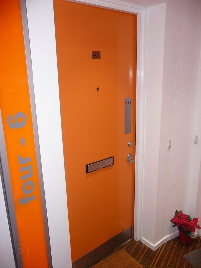 Apt 4.6, 117 Lisburn Road 3 of 13