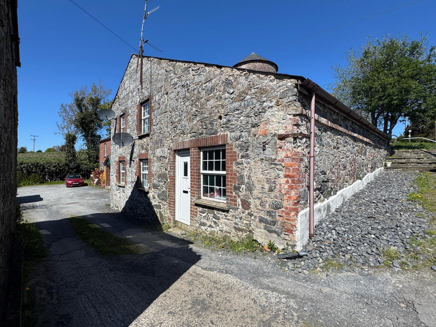 1 Ballydown Court 1 of 7