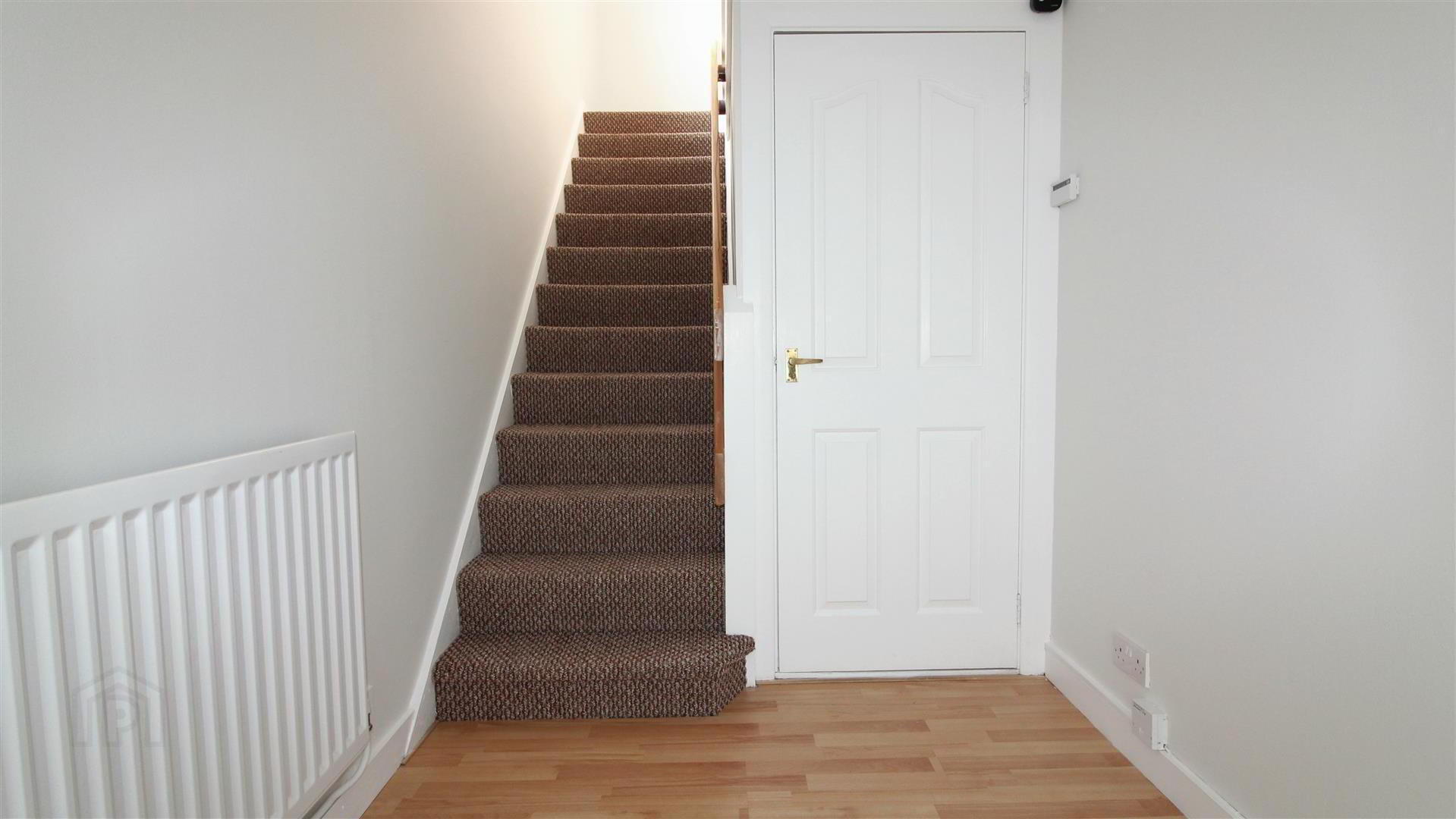 28 Downshire Road 2 of 14