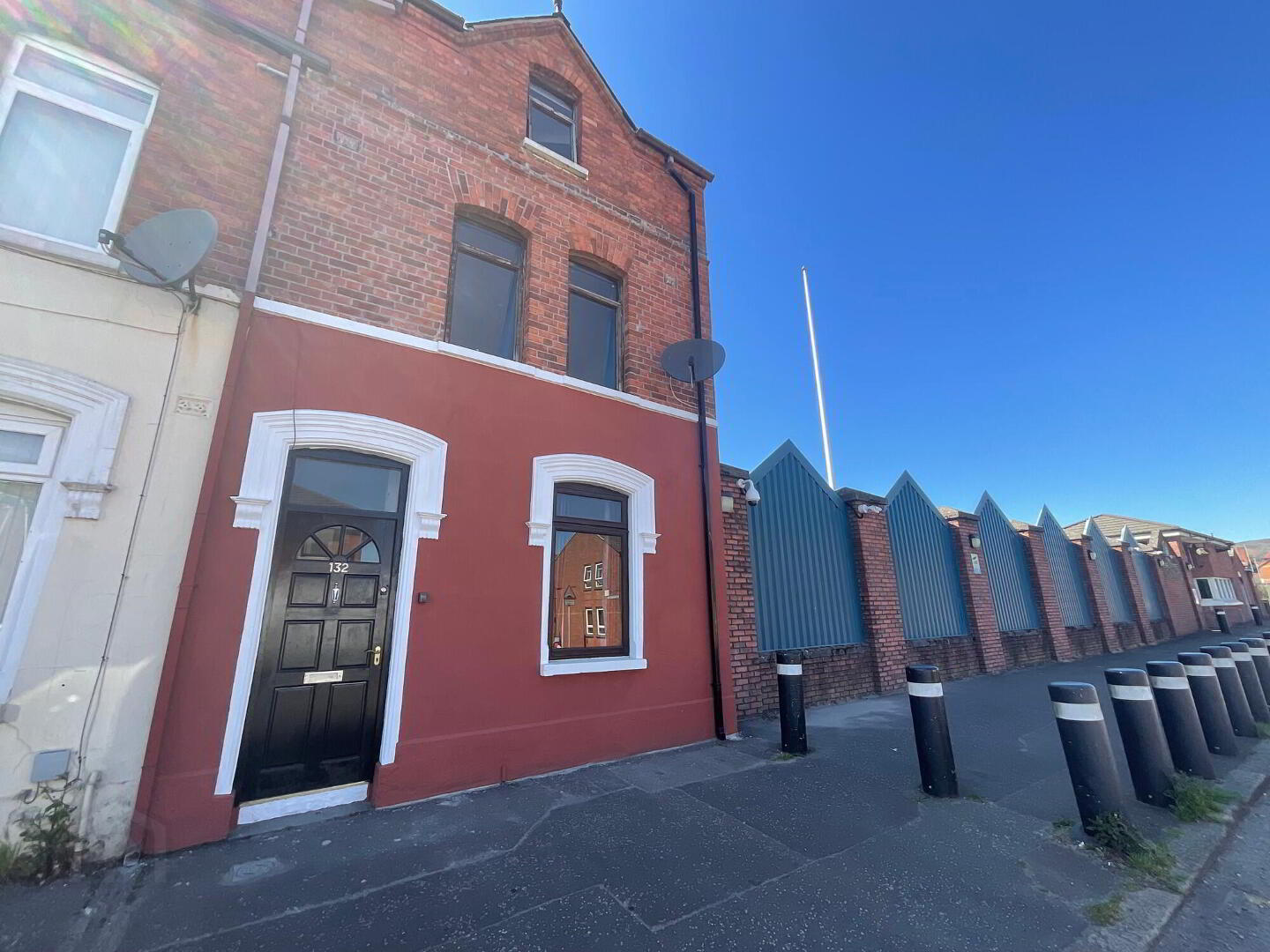 132 Tennent Street 1 of 18