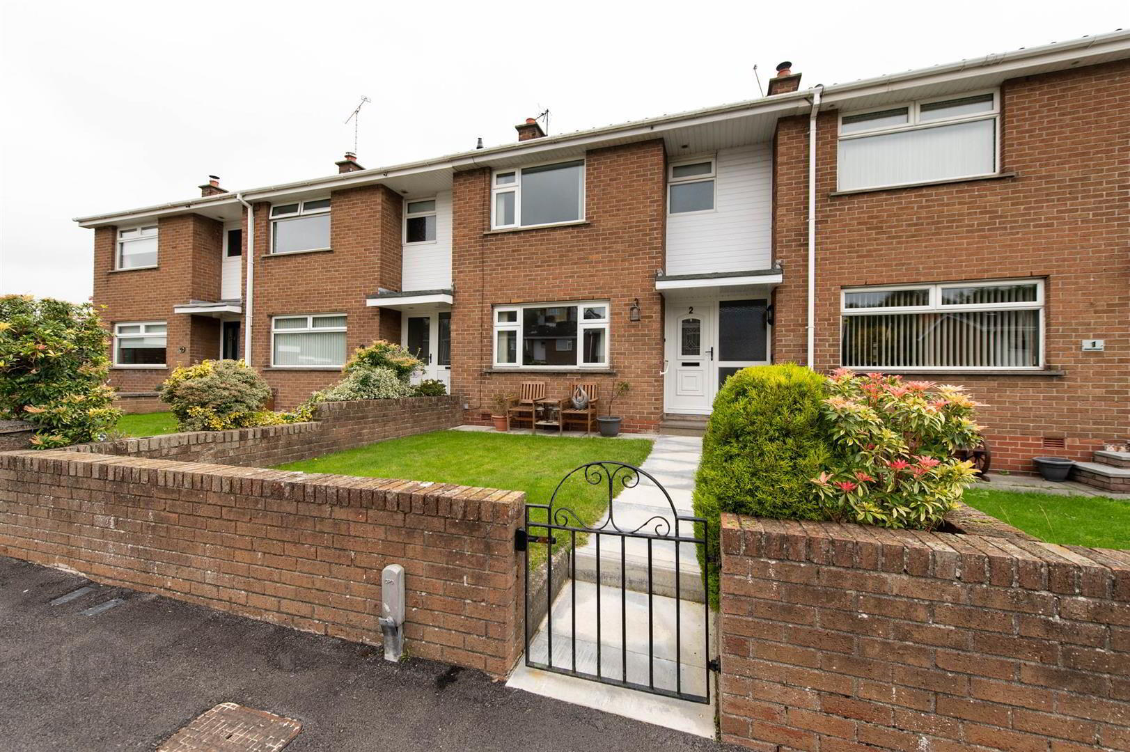 2 Knowes Crescent 24 of 25