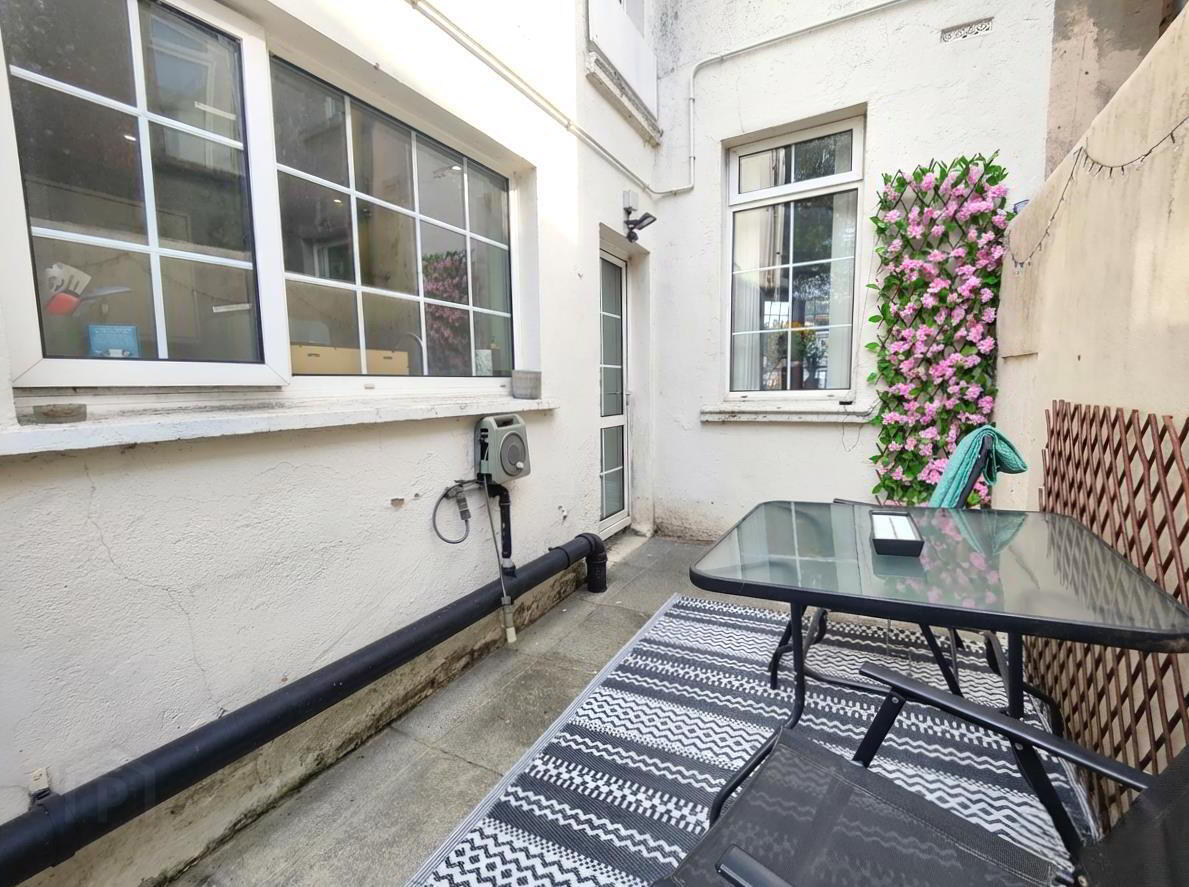 36 Ballygomartin Road 26 of 27