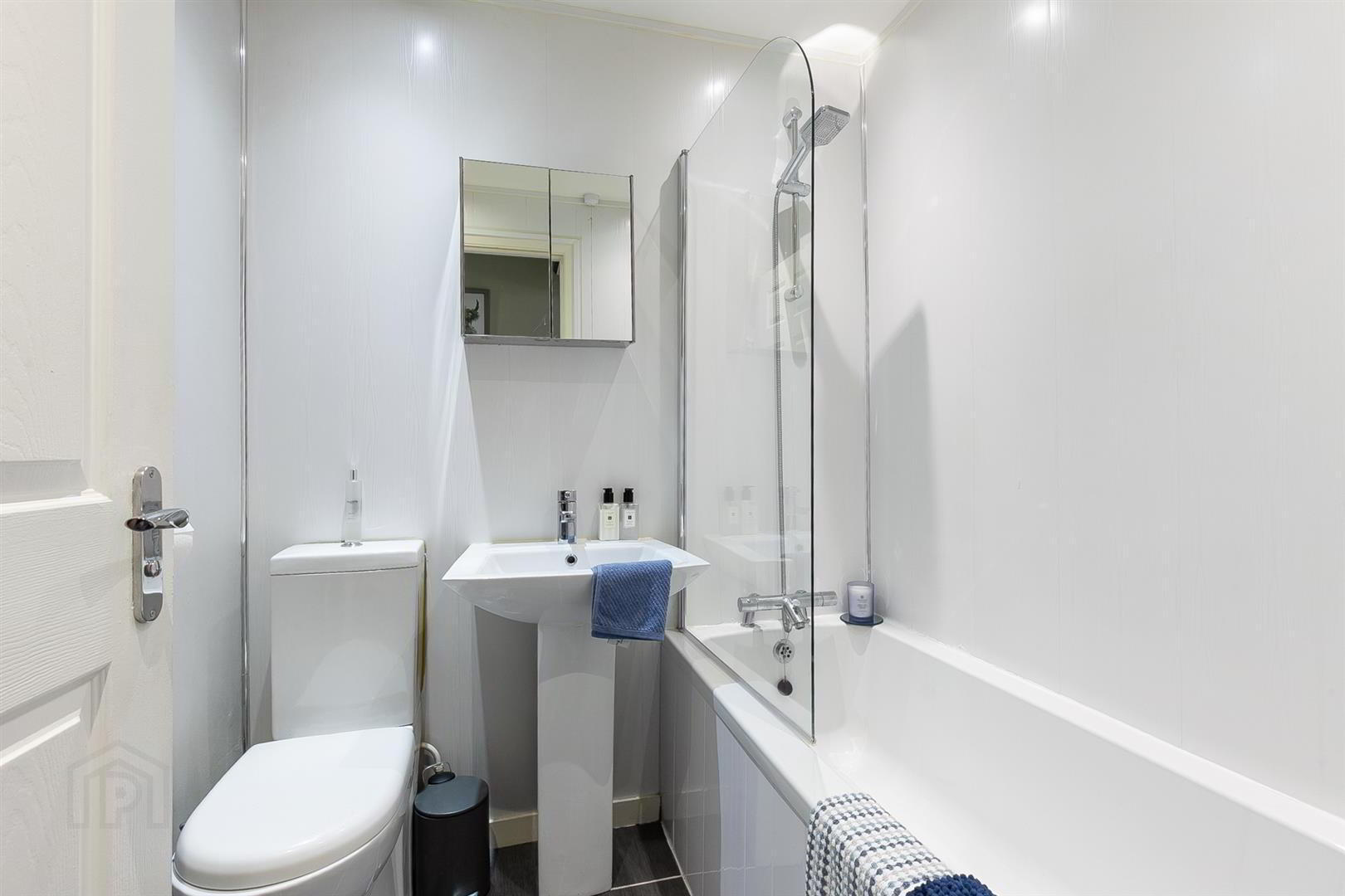 6 Abbey Mews 15 of 16