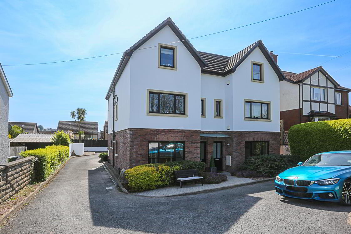 Flat 1, 47 Crawfordsburn Road 1 of 24