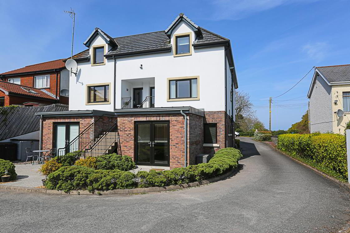 Flat 1, 47 Crawfordsburn Road 2 of 24