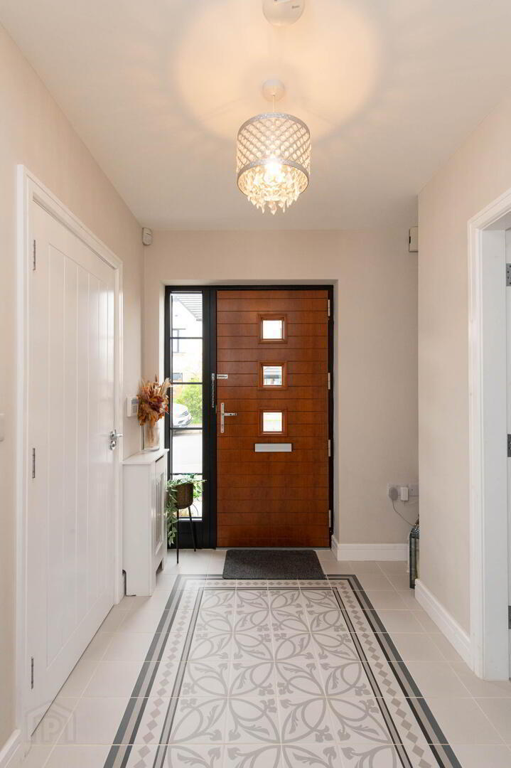 6 Chantry Gardens 3 of 29