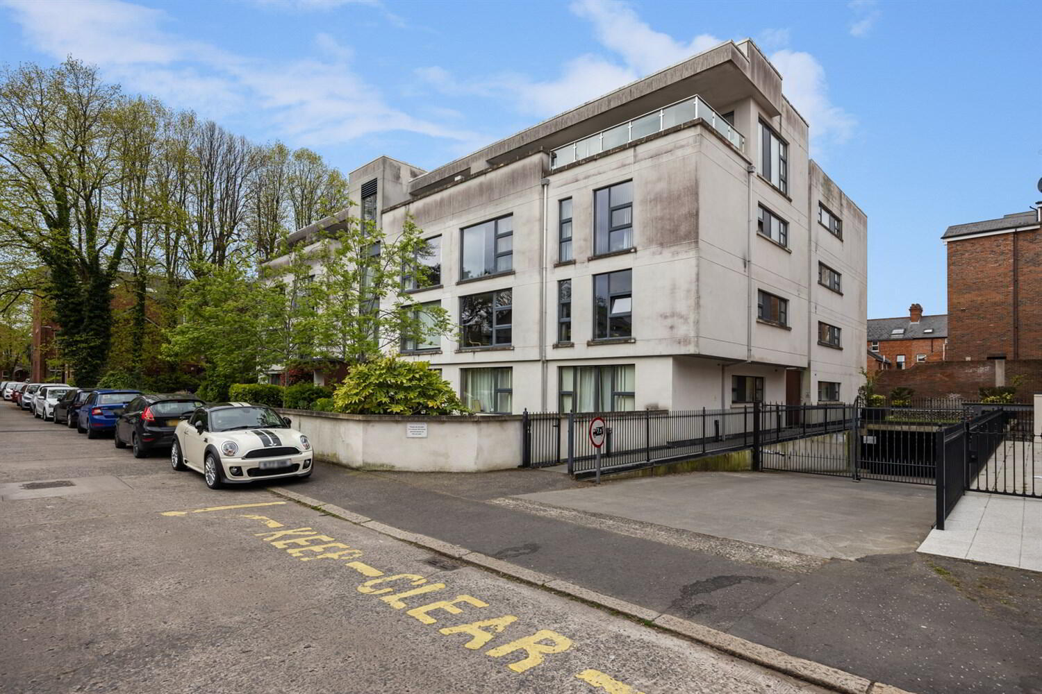 Apartment 23 Stratfield House 6-8 Wellington Park 15 of 16