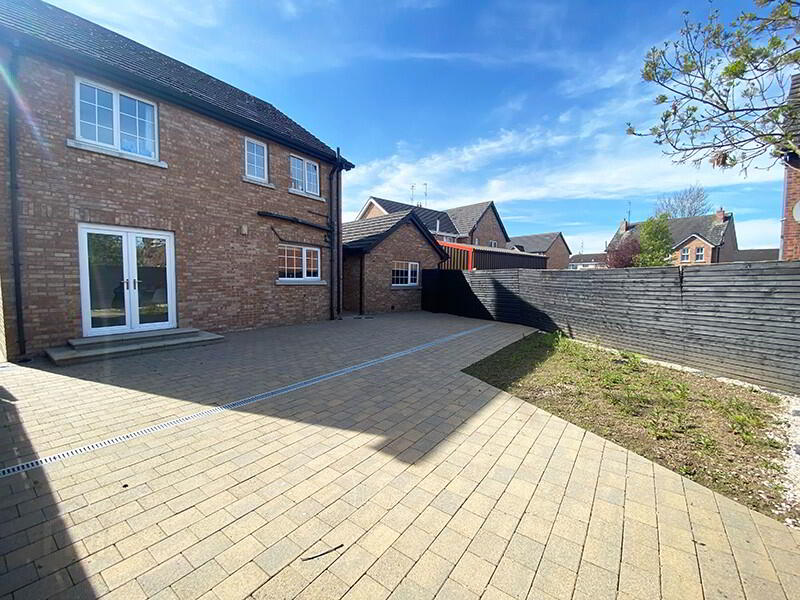 23 Roes Hill 12 of 12