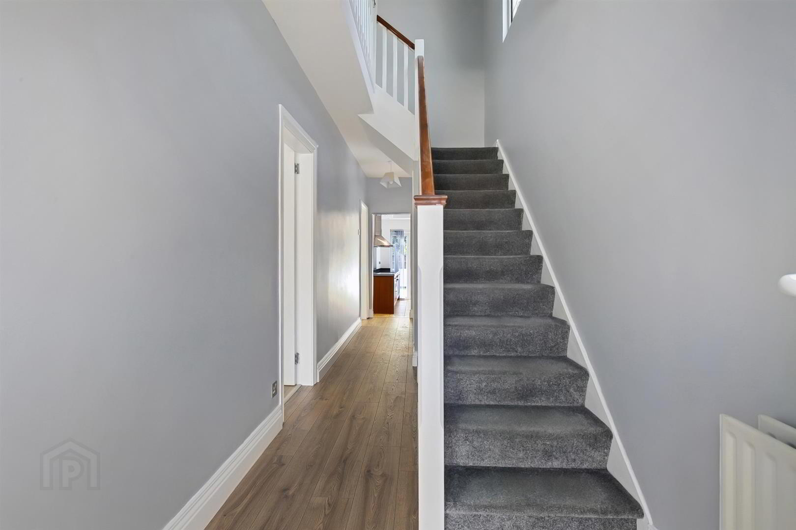 5 Hillview Drive 3 of 25