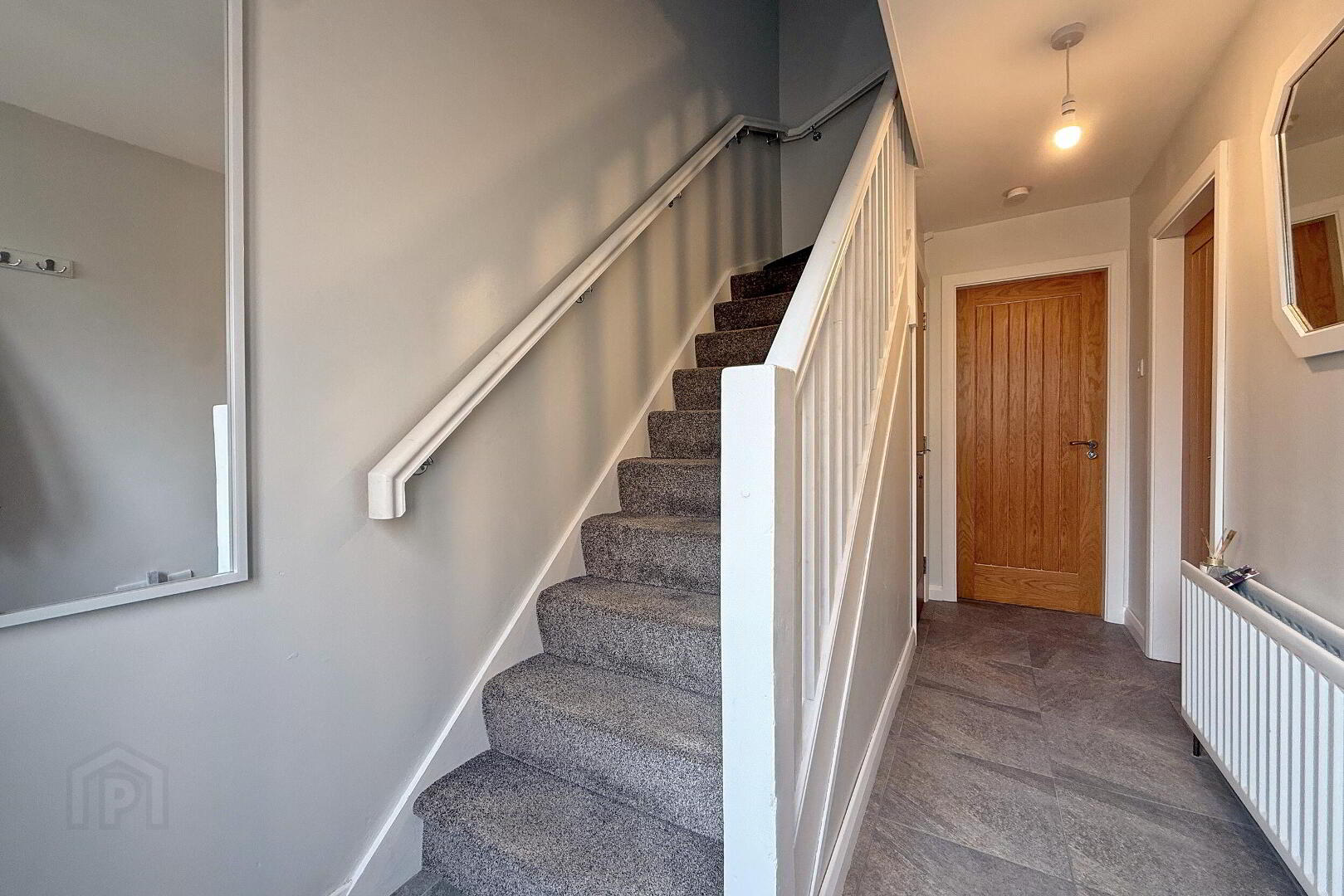 5 Causeway Court 2 of 17