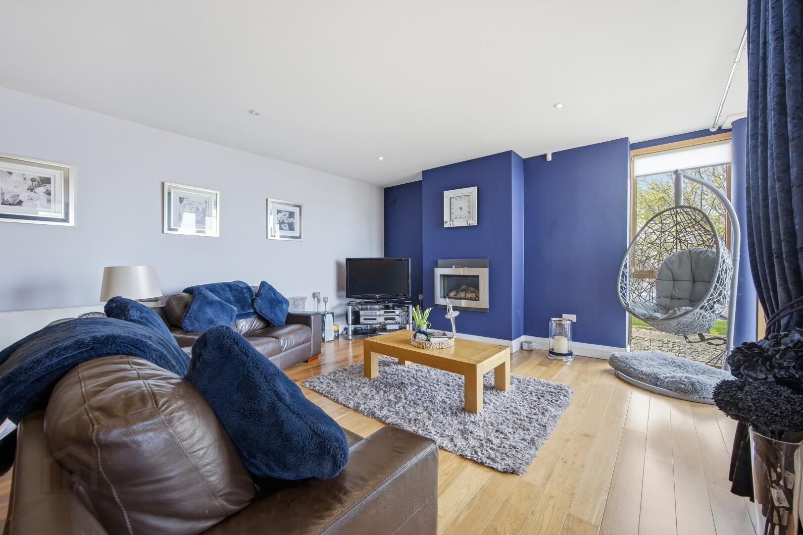5 Clearwater, Bath Avenue 2 of 21