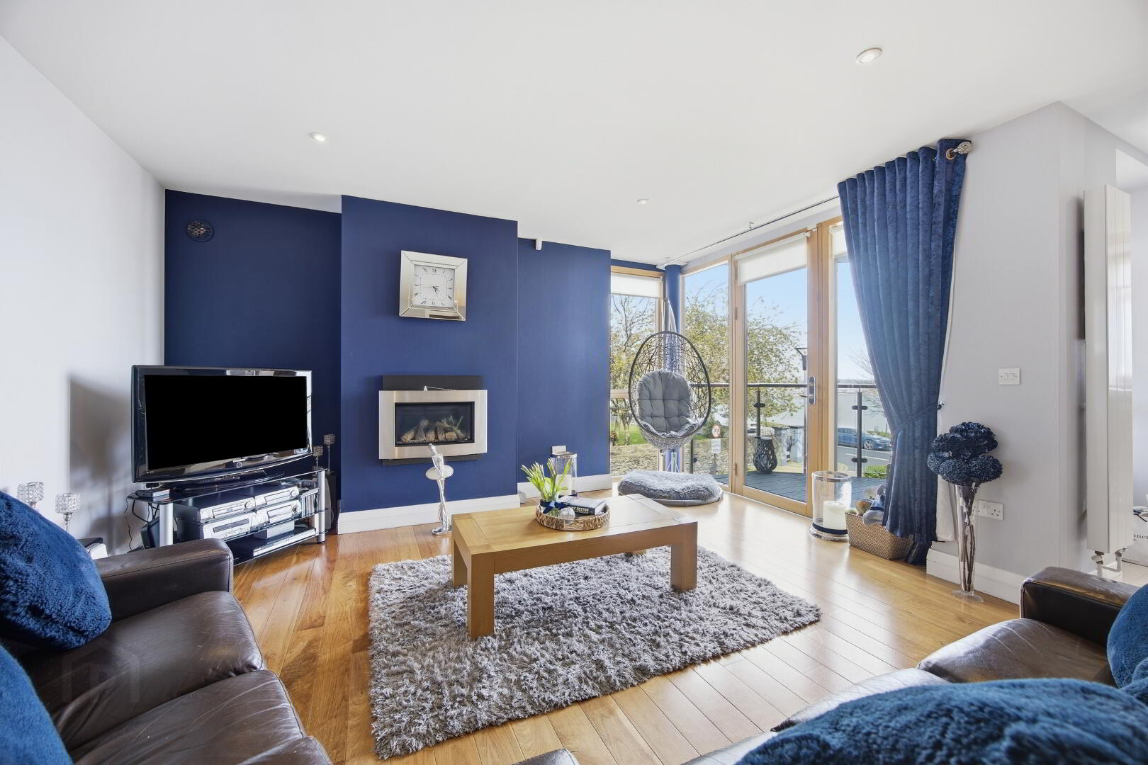 5 Clearwater, Bath Avenue 3 of 21