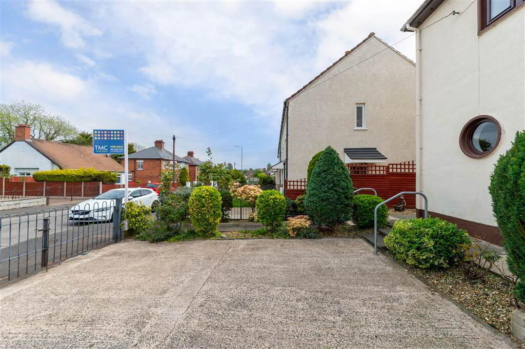 54 Locksley Gardens 33 of 33