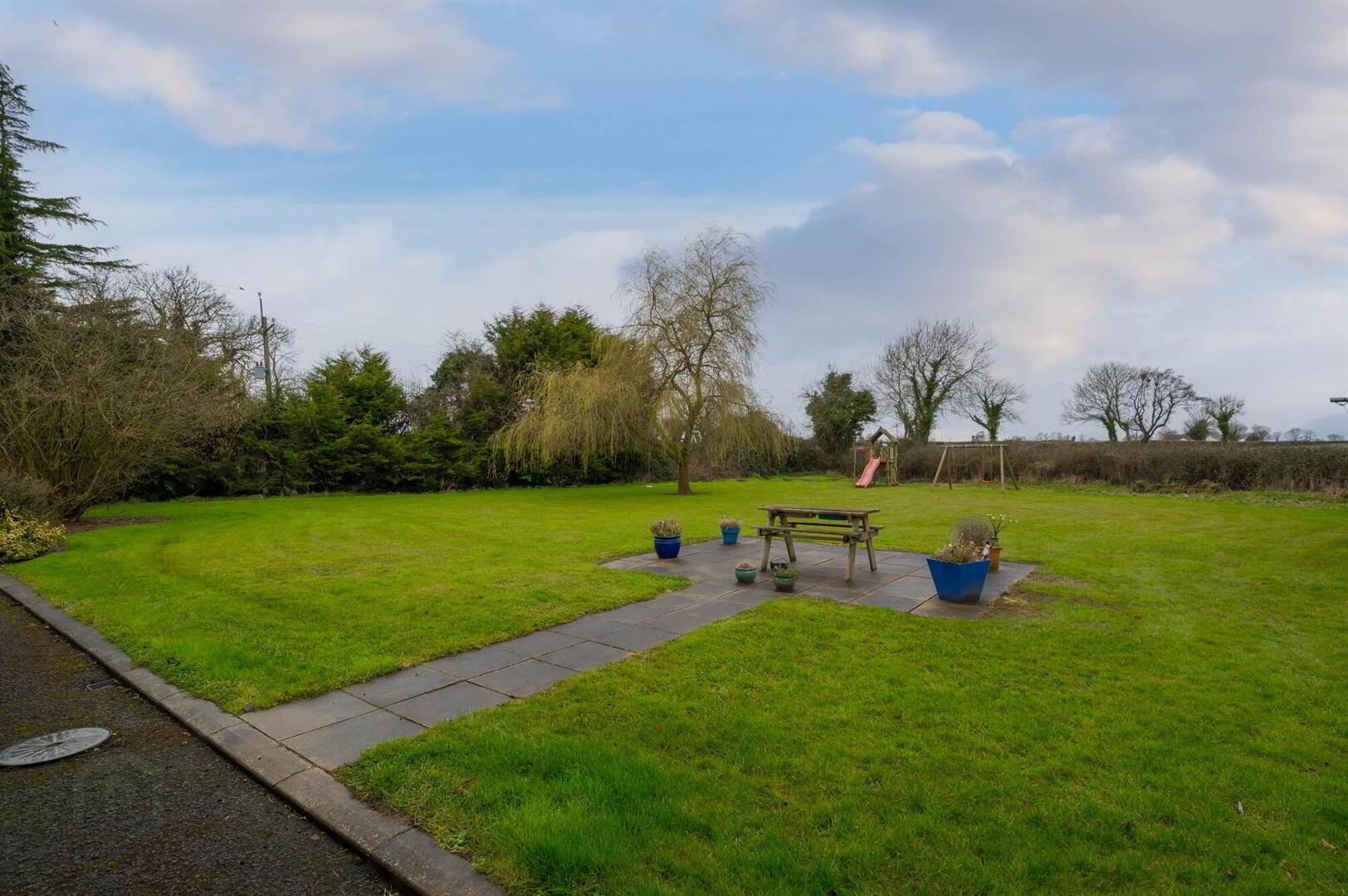 8B Ballyclan Road 29 of 30