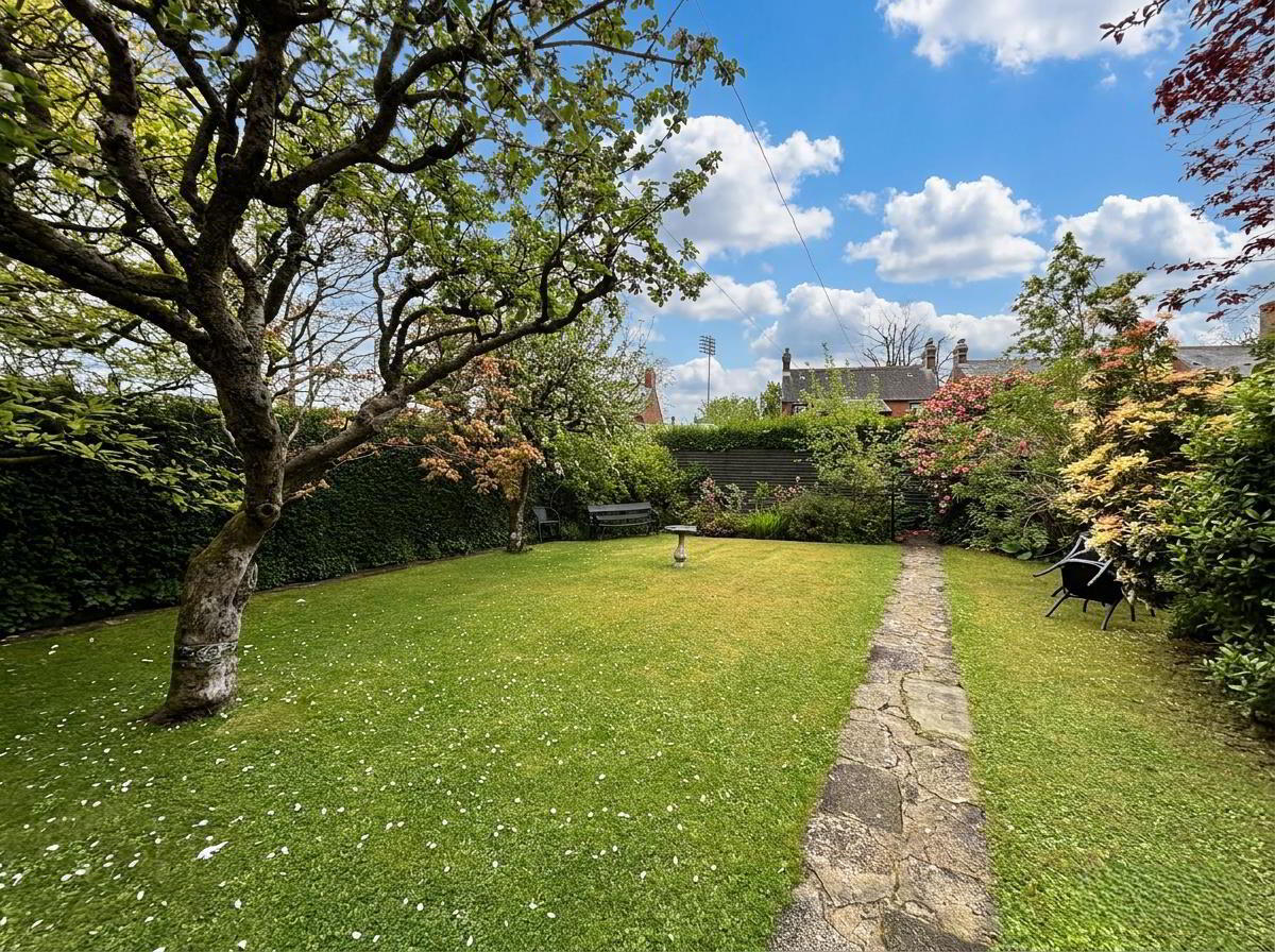 7 Knutsford Drive 32 of 33