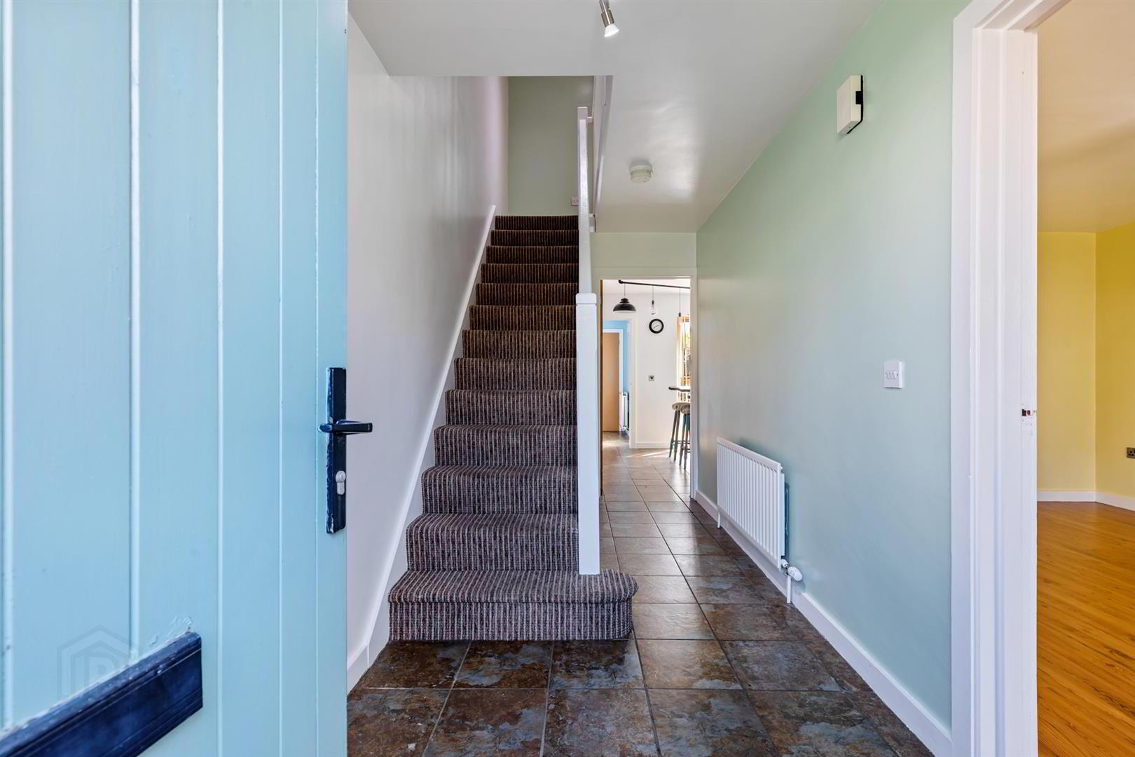 38 Longfield Way 3 of 24