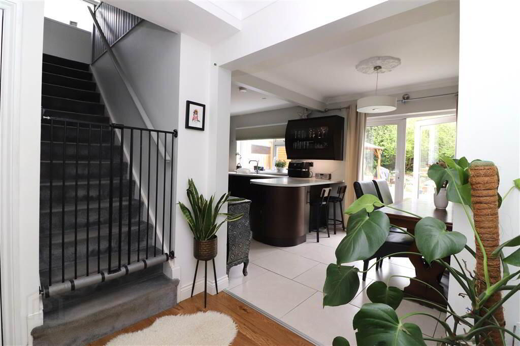 54 Parkland Avenue 2 of 15