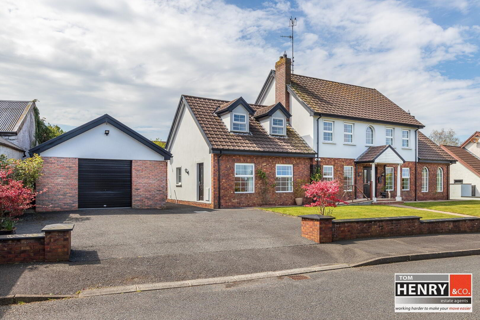 1 Woodglen Crescent 2 of 66
