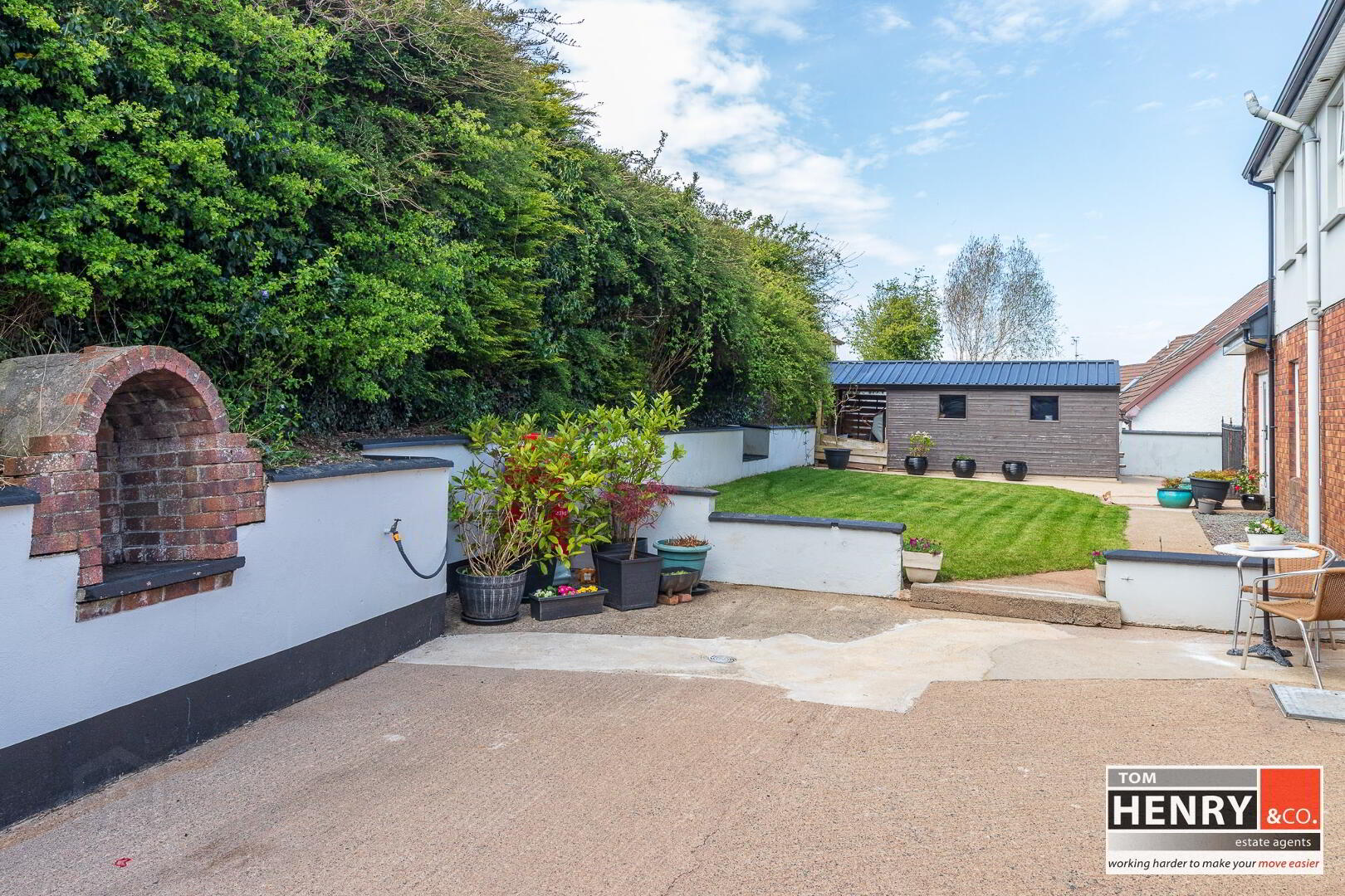 1 Woodglen Crescent 3 of 66