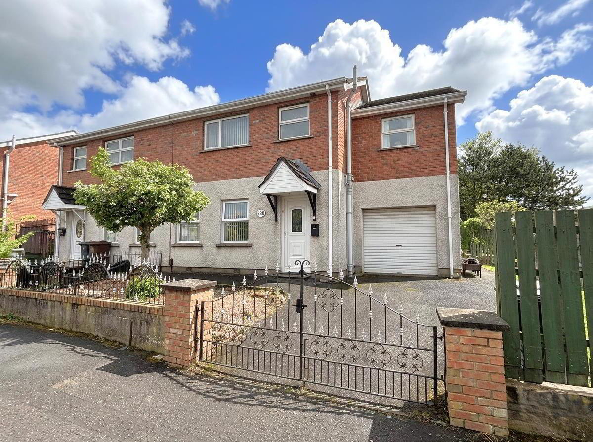 199 Berwick Road 3 of 27