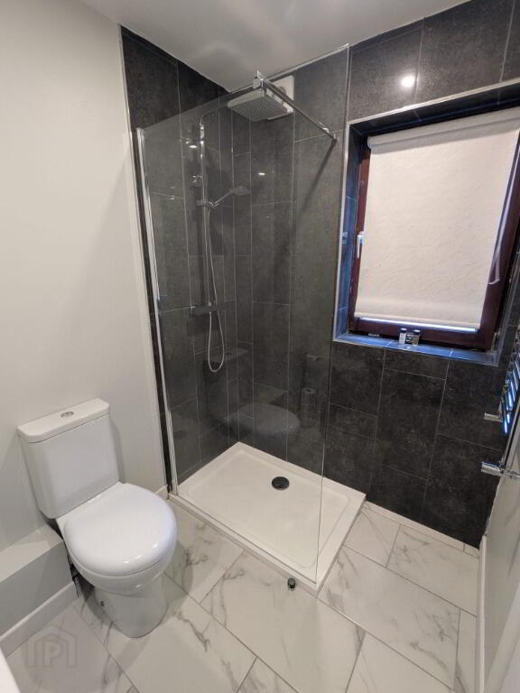 2B Stranmillis Court 10 of 11