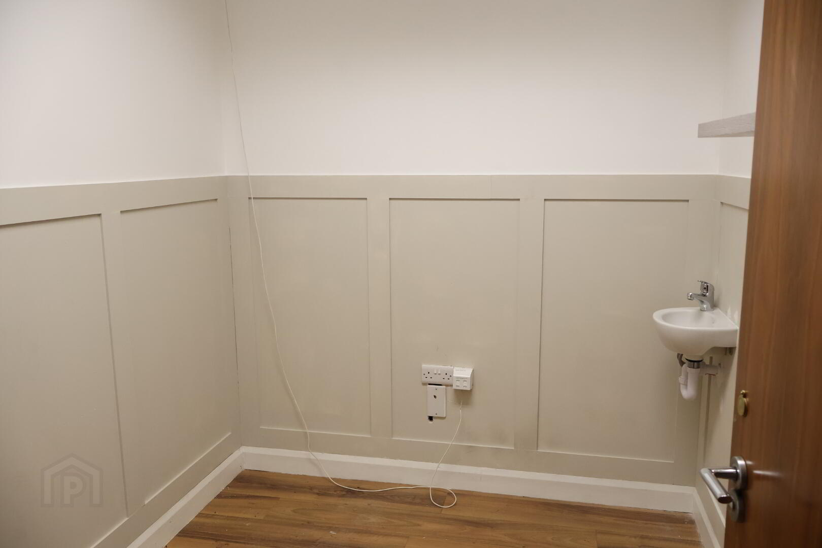 UNIT, 2 Fleming Way 10 of 11