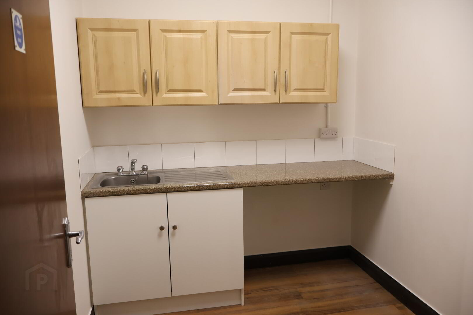 UNIT, 2 Fleming Way 11 of 11