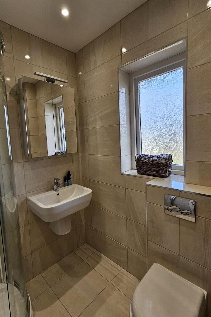 77 Upper Malone Road 15 of 16