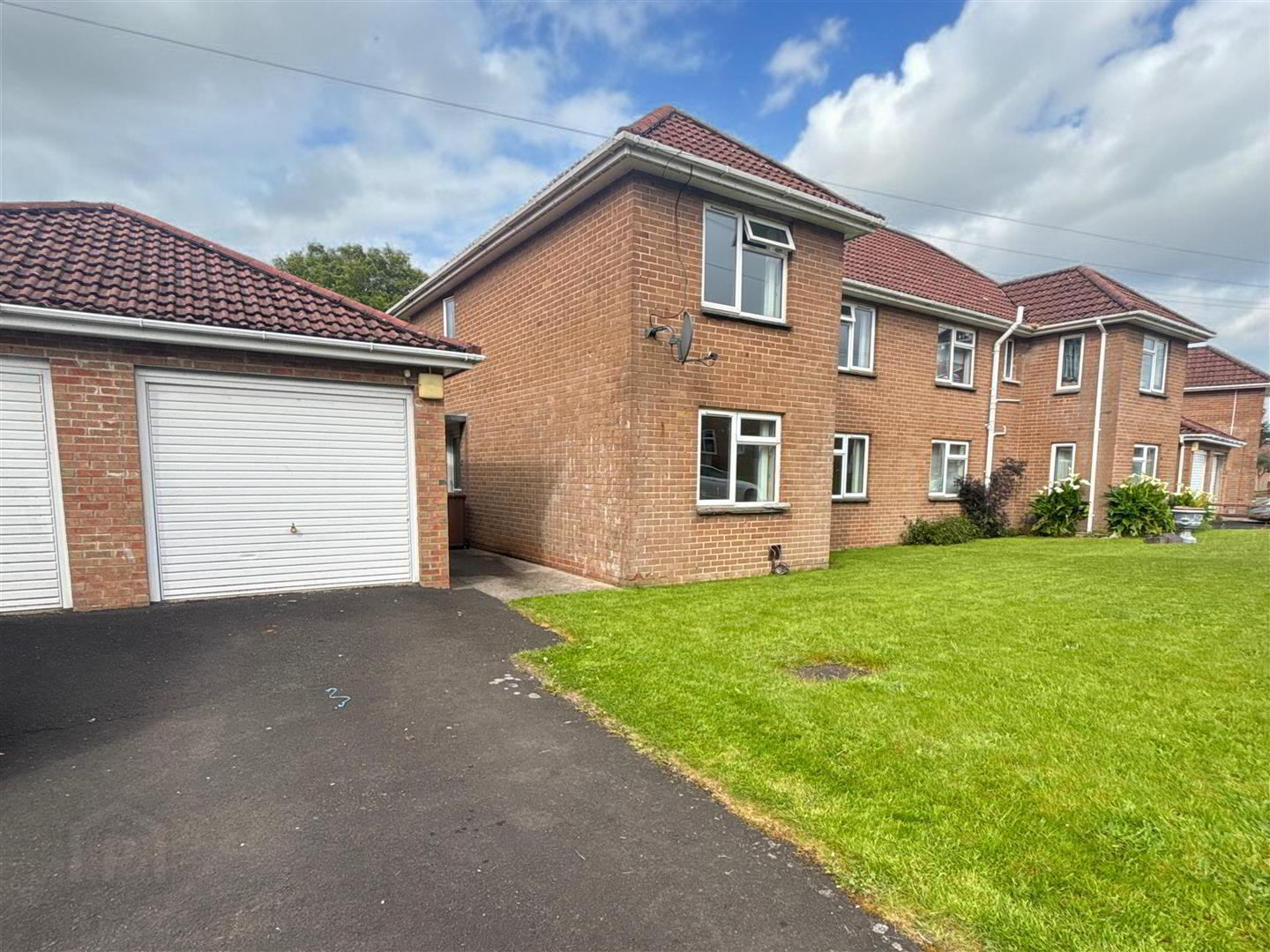 22 Walworth Drive 12 of 12