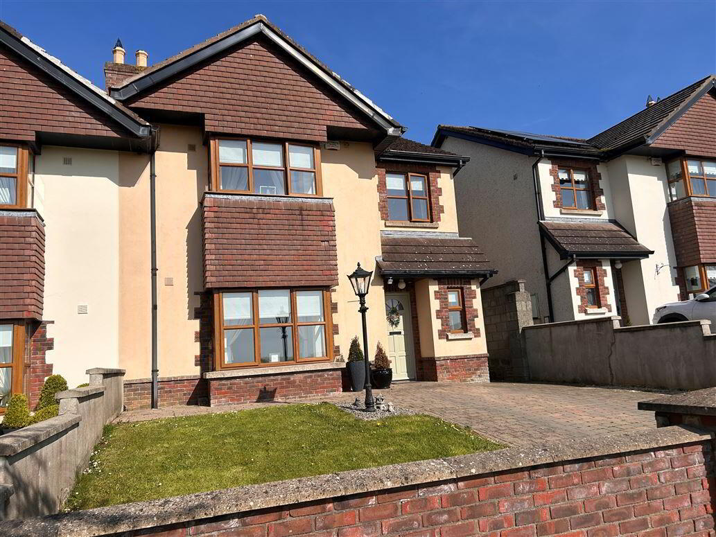 13 Heathergate Court 2 of 18