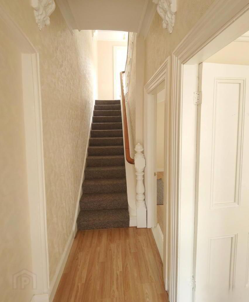 27 Willowbank Gardens 2 of 25