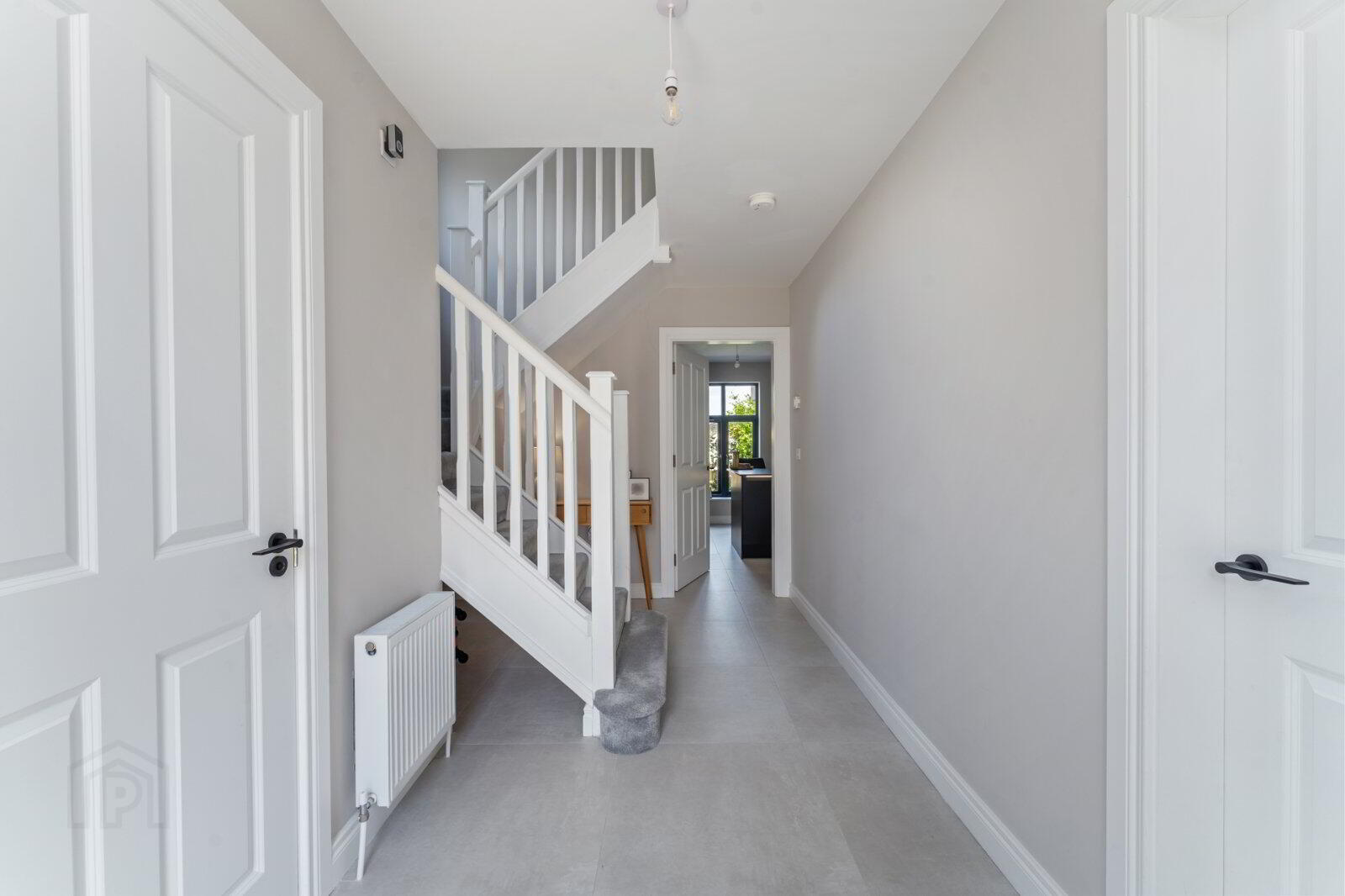 25 Edenbrook 2 of 28