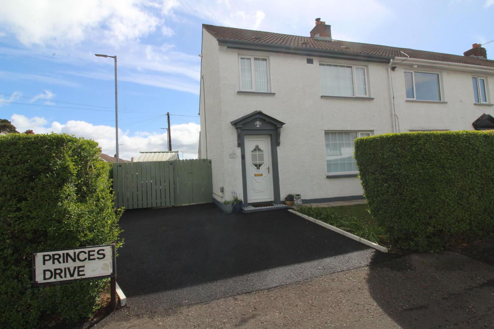 127 Princes Drive 1 of 23