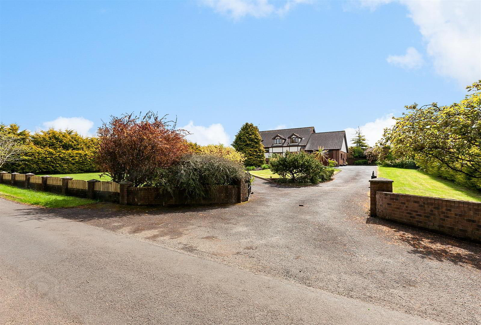 15 Legaloy Road 1 of 39