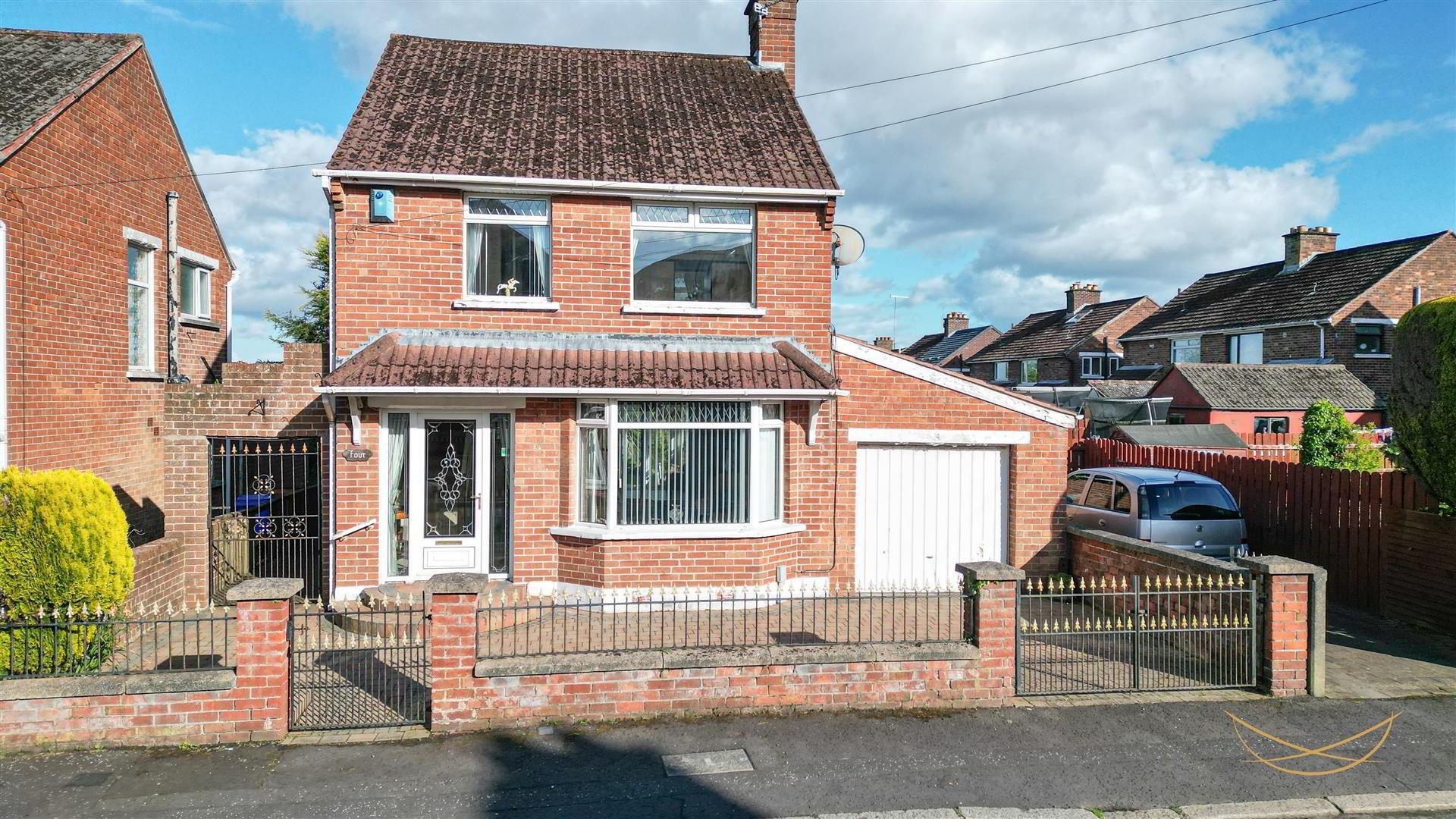 4 Lyndhurst Drive 1 of 34