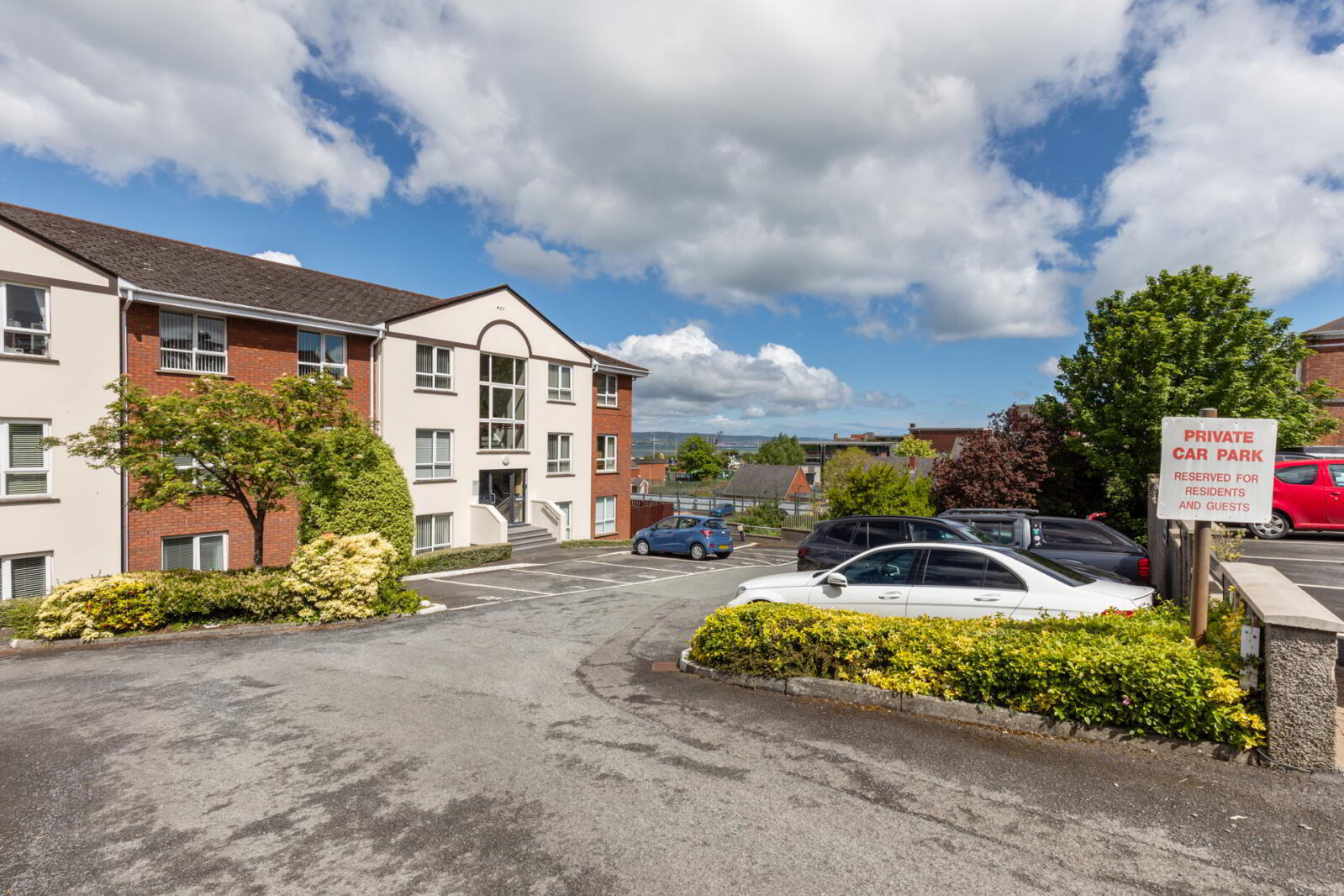 11 St. Helens Court 15 of 16