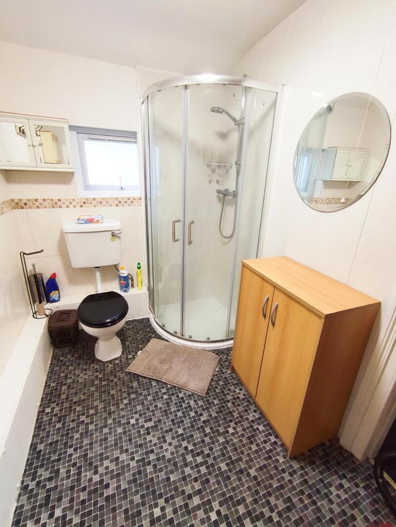 One Double Bedroom Available, 5 Magdala Street 6 of 6