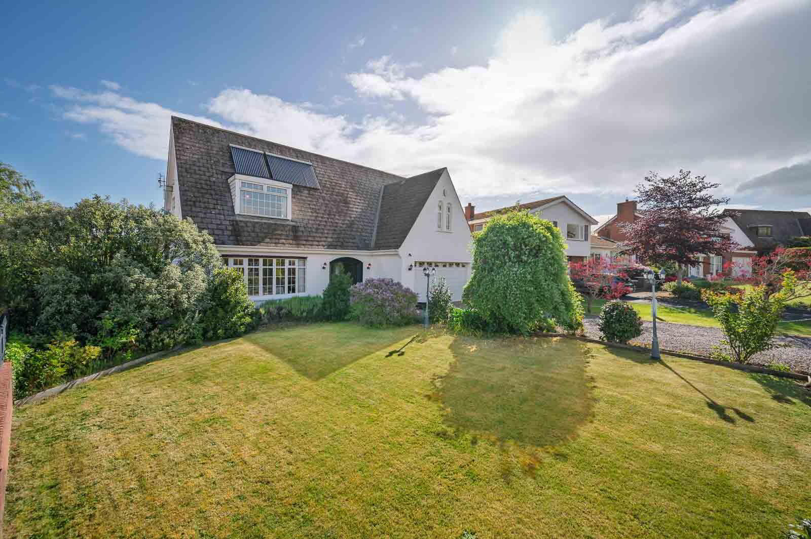 5 Knightsbridge Court 1 of 28