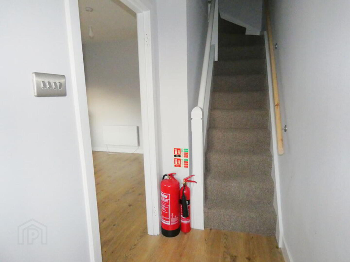 229 Vow Road 3 of 14