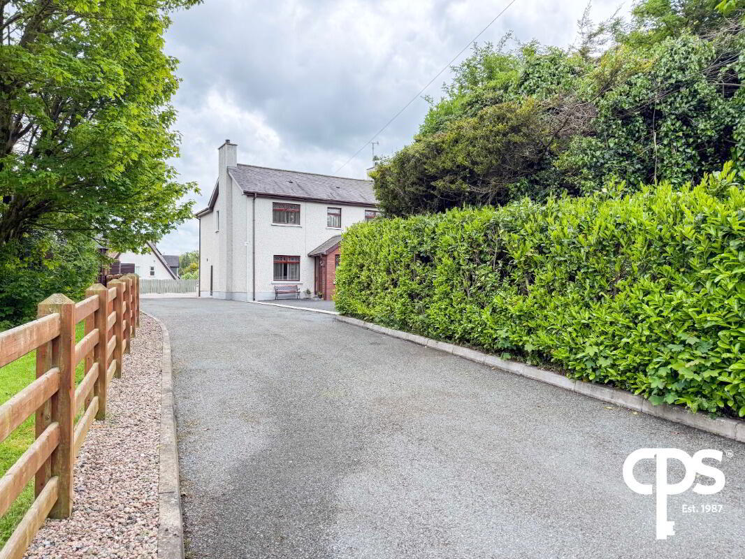 24 Navan Fort Road 29 of 30