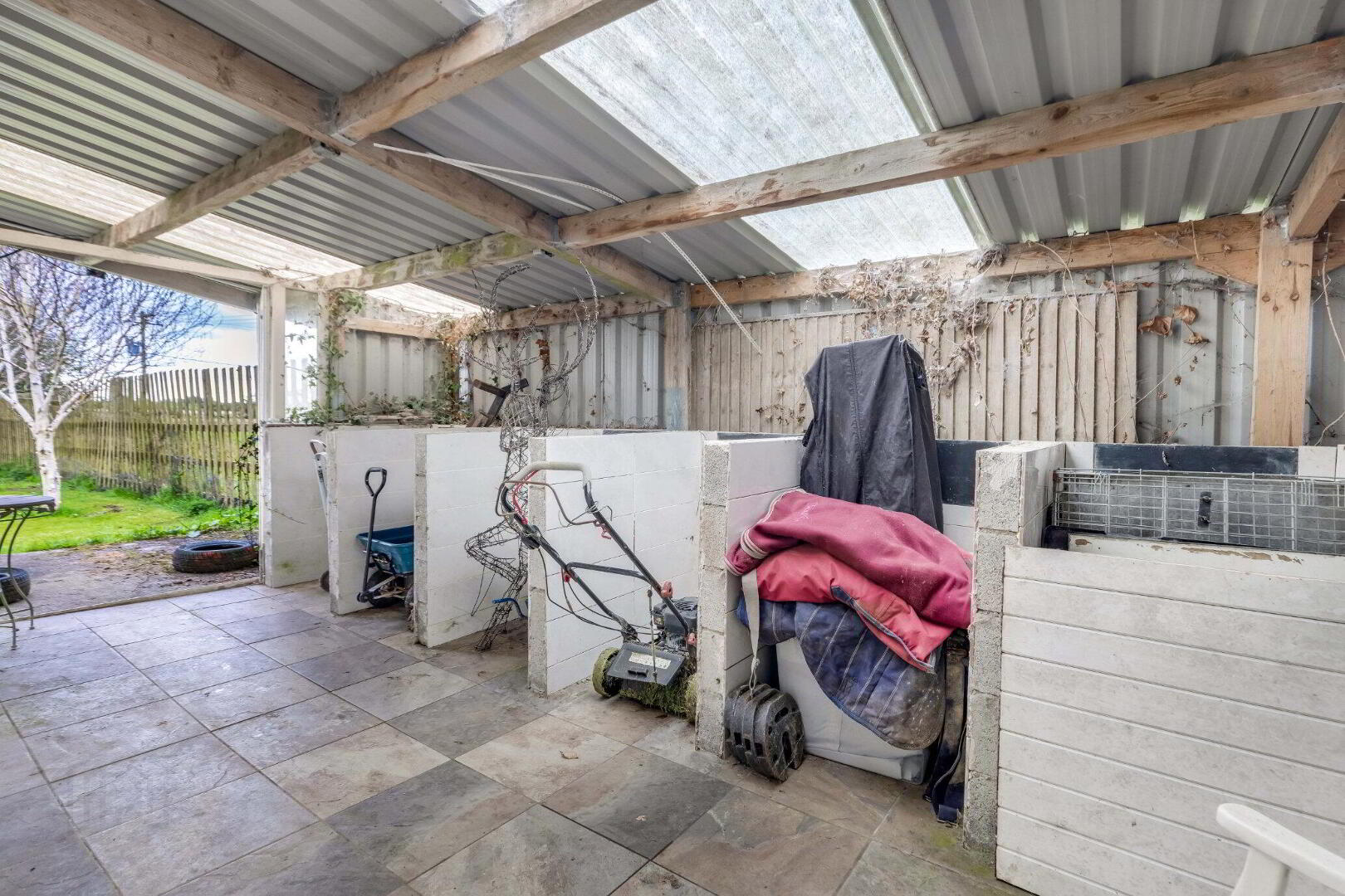 Marfield Lodge On Approx 9.96 Acres, 4.03 Ha 67 of 68