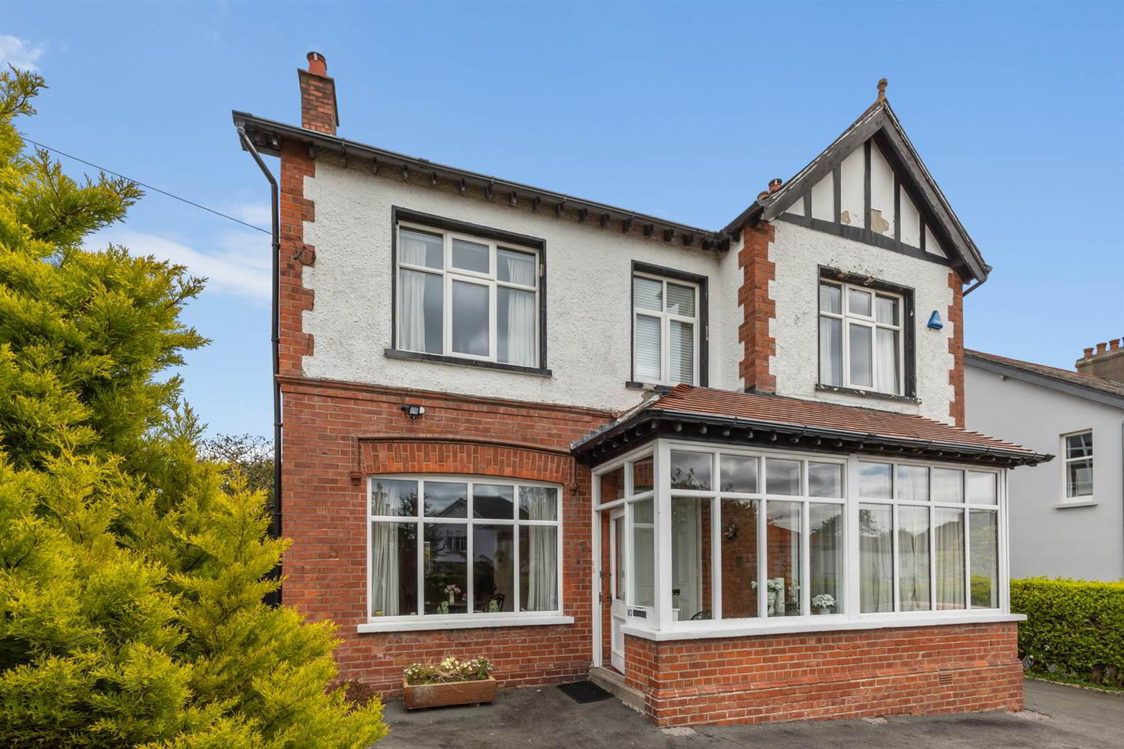 10 Knockmore Park 1 of 17