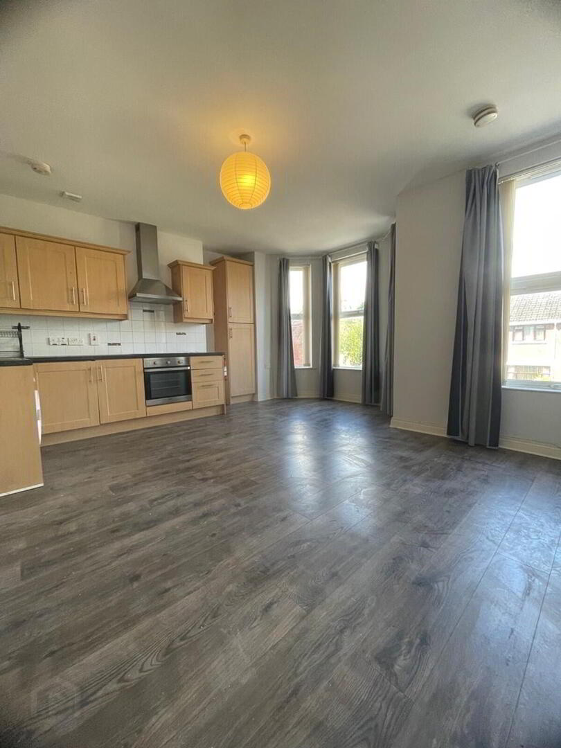 Apt 2, 20 Kansas Avenue 2 of 9