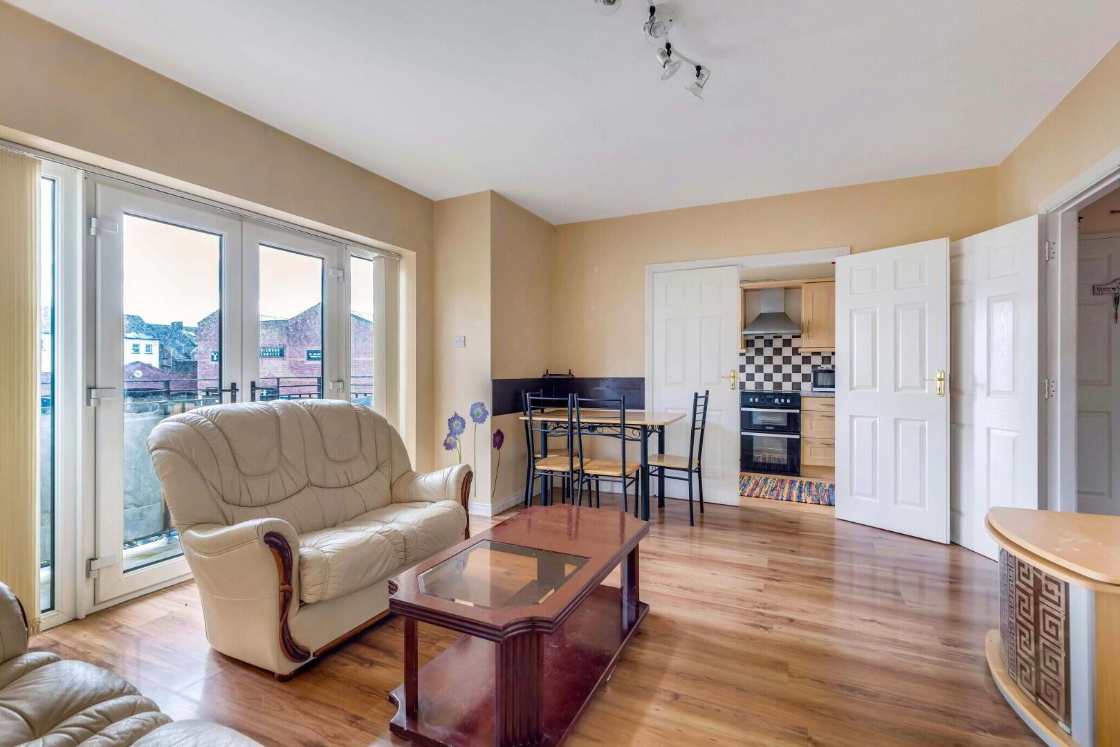 4 Diamond Apartments 3 of 16