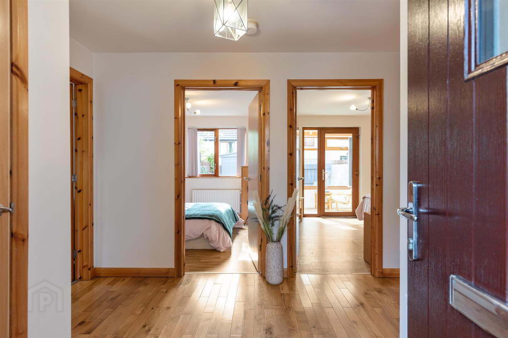 28a Mark Street 2 of 22