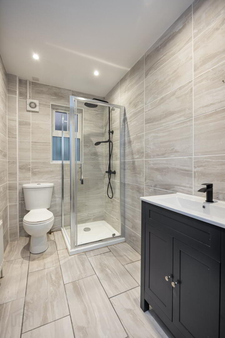 Apt 1, 482 Antrim Road 8 of 8