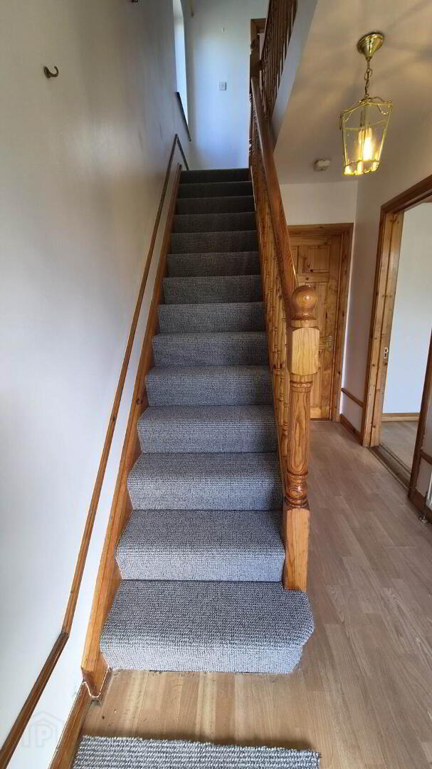 24 Whitethorn Grove 2 of 28