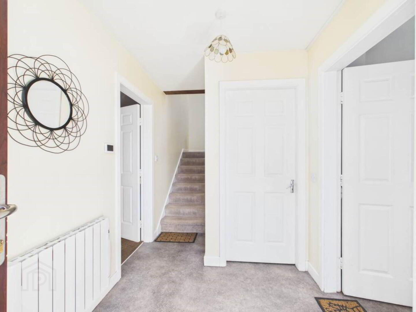 9 Priory Court 2 of 28