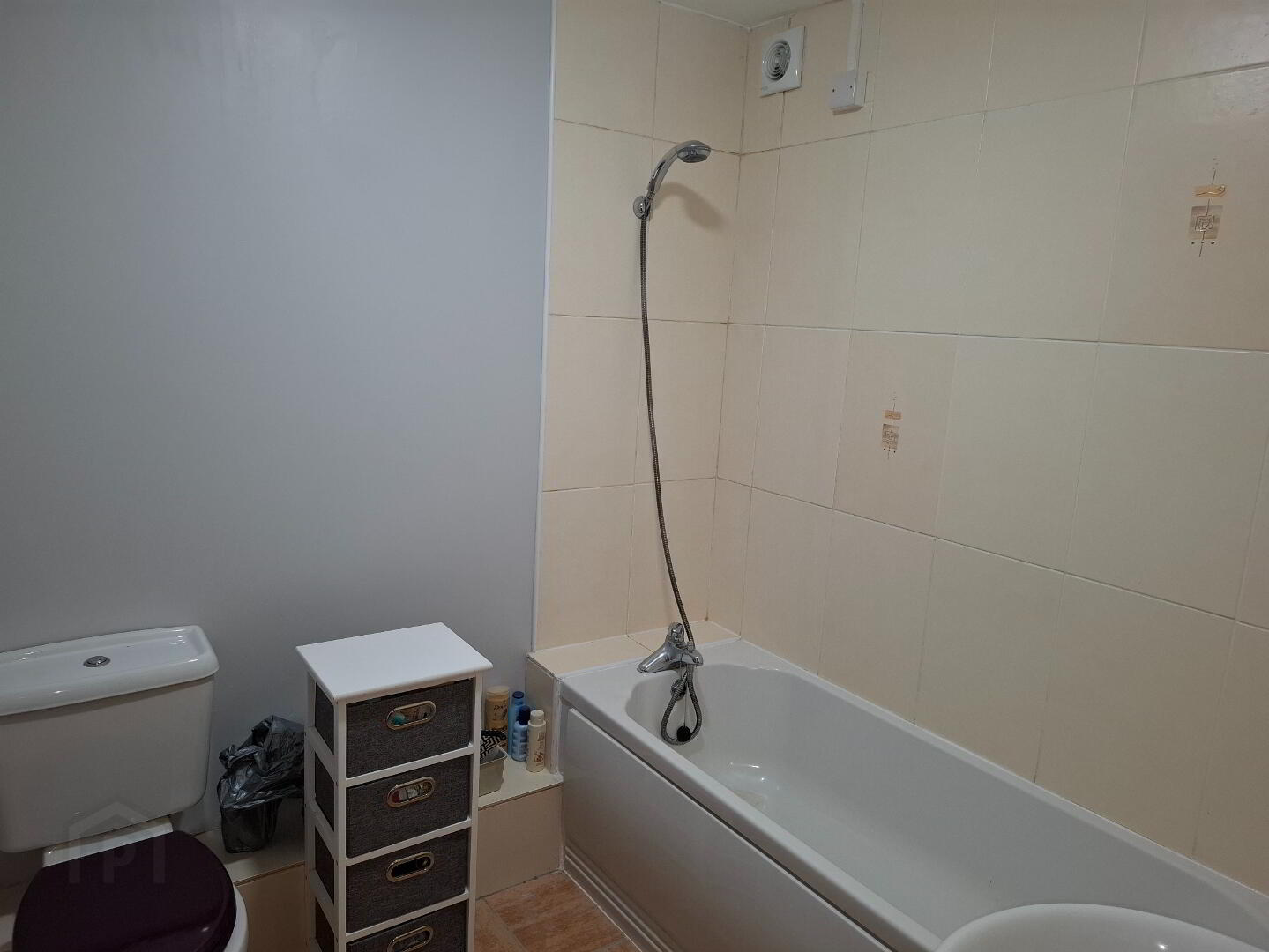 1 Ground Floor Apt., Lansdowne Close 7 of 8